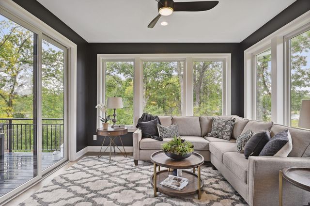 7 Pondview Trail, North Oaks, MN 55127