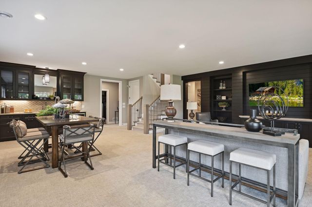 7 Pondview Trail, North Oaks, MN 55127