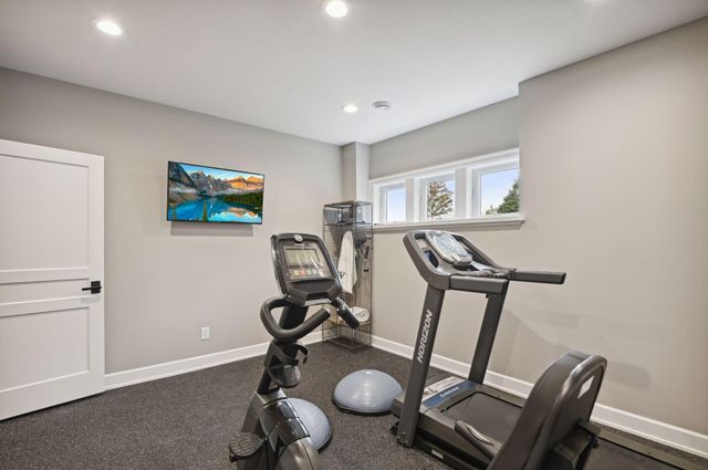 7 Pondview Trail, North Oaks, MN 55127