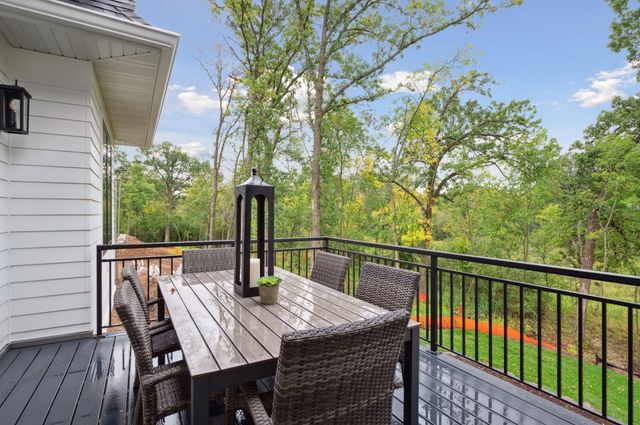 7 Pondview Trail, North Oaks, MN 55127