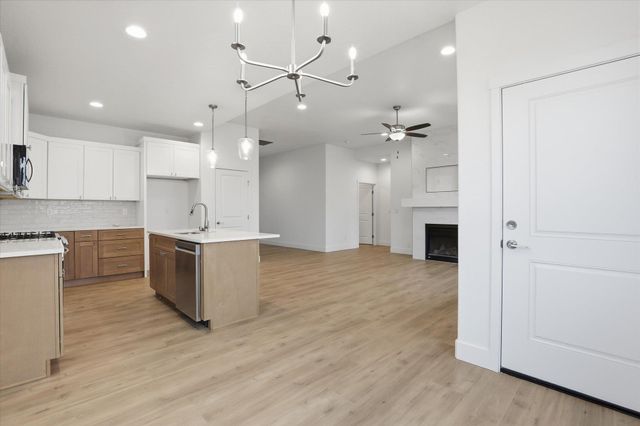 1109 - Unit 22 N Country Club Dr, Deer Park, WA 99006