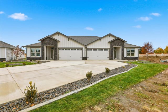 1109 - Unit 22 N Country Club Dr, Deer Park, WA 99006