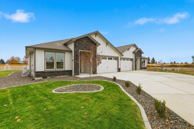 1109 - Unit 22 N Country Club Dr, Deer Park, WA 99006