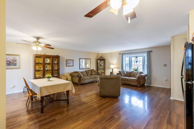 5220 Edgeview Road, Columbus, OH 43207