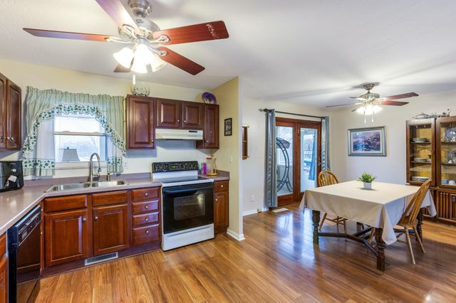 5220 Edgeview Road, Columbus, OH 43207