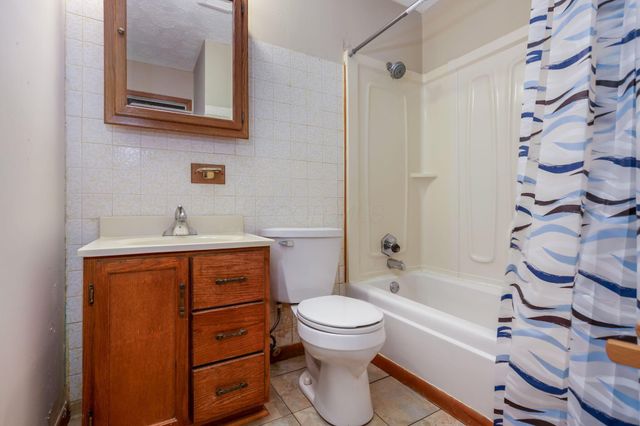 5220 Edgeview Road, Columbus, OH 43207