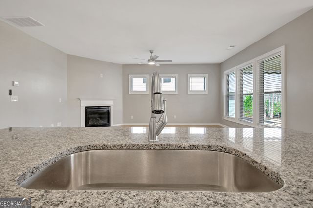 352 Elkins Place, Peachtree City, GA 30269