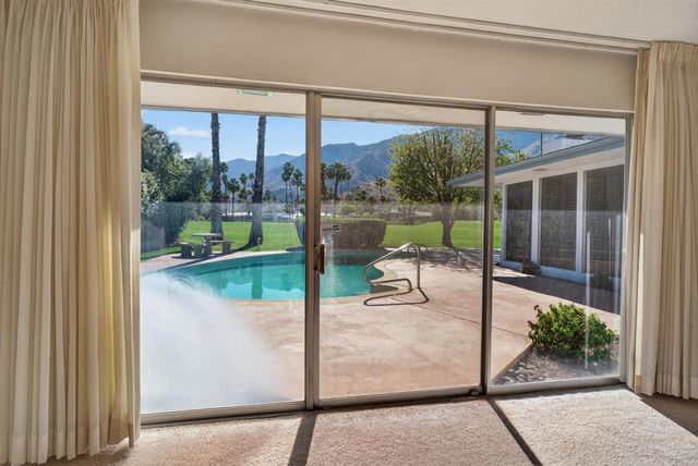 2283 S Alhambra Drive, Palm Springs, CA 92264