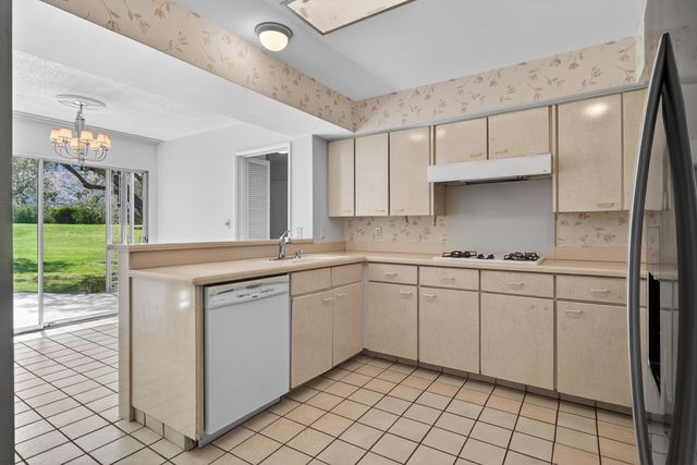 2283 S Alhambra Drive, Palm Springs, CA 92264