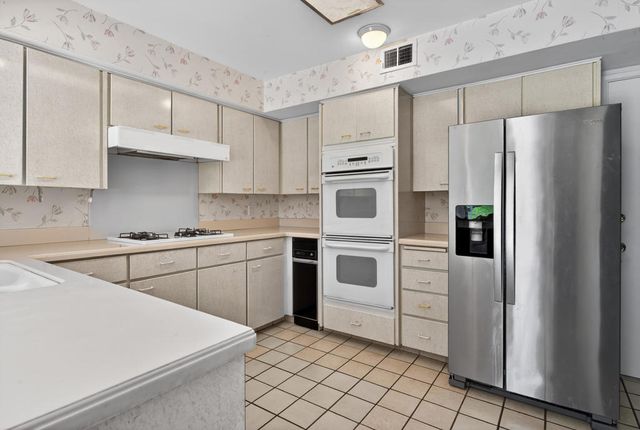 2283 S Alhambra Drive, Palm Springs, CA 92264