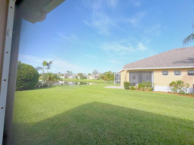 434 N Tangerine Square SW, Vero Beach, FL 32968