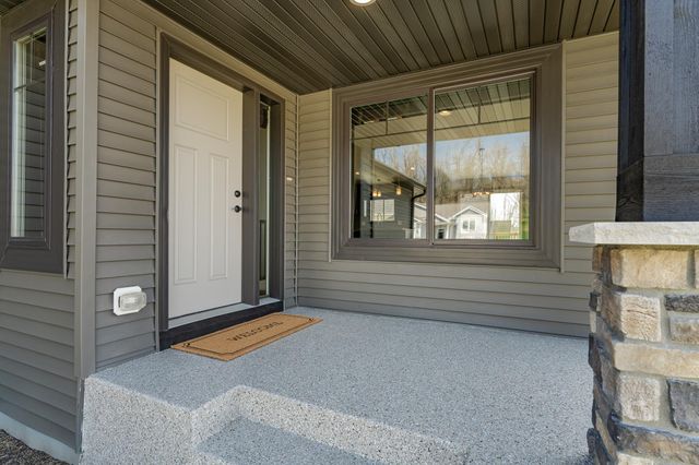 3346 Ridgeline Drive SE, Rochester, MN 55904