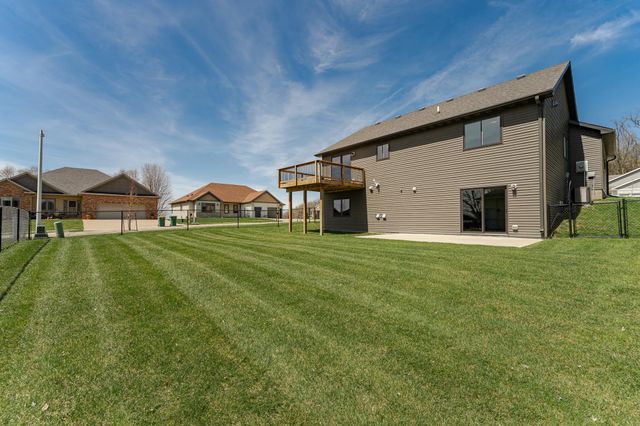 3346 Ridgeline Drive SE, Rochester, MN 55904