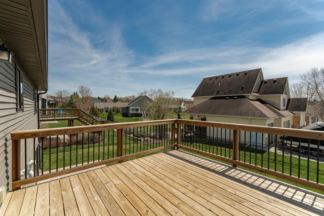 3346 Ridgeline Drive SE, Rochester, MN 55904