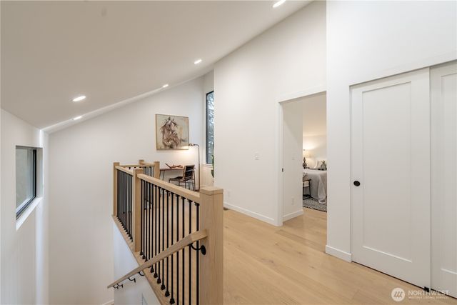 24926 SE Mirrormont Boulevard, Issaquah, WA 98027