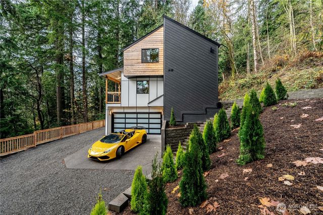 24926 SE Mirrormont Boulevard, Issaquah, WA 98027