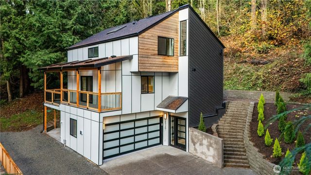 24926 SE Mirrormont Boulevard, Issaquah, WA 98027