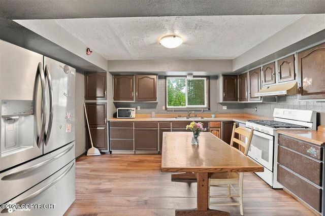 35814 Glory Street, Soldotna, AK 99669