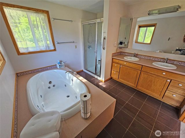 17103 Camas Run Lane SW, Rochester, WA 98579