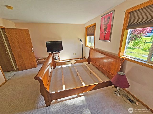 17103 Camas Run Lane SW, Rochester, WA 98579