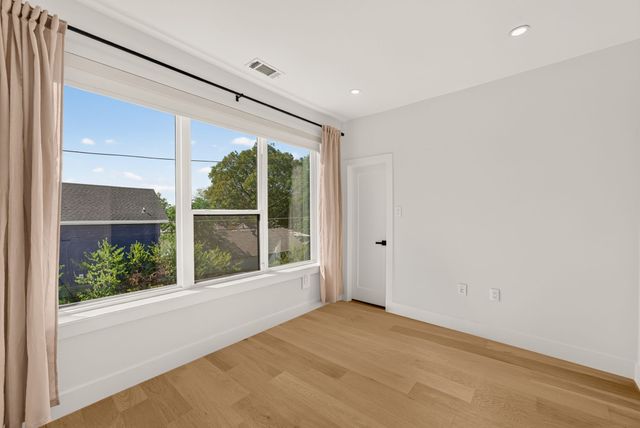 6531 Victoria Avenue, Dallas, TX 75209