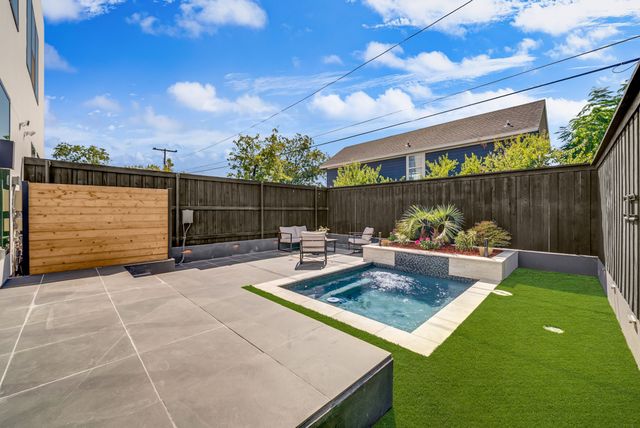 6531 Victoria Avenue, Dallas, TX 75209
