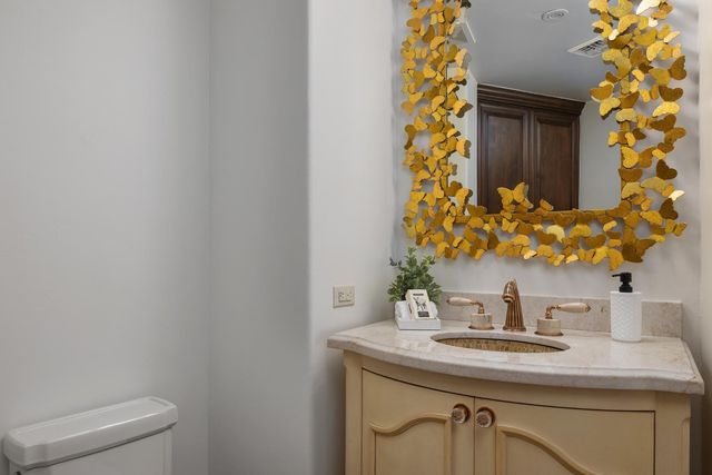 2402 E Esplanade Lane Unit 902, Phoenix, AZ 85016