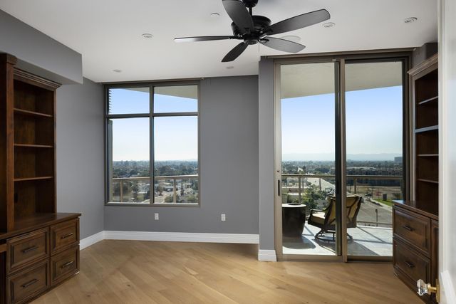 2402 E Esplanade Lane Unit 902, Phoenix, AZ 85016