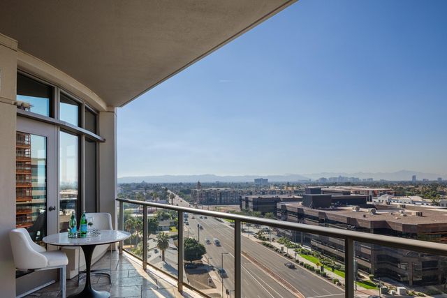 2402 E Esplanade Lane Unit 902, Phoenix, AZ 85016