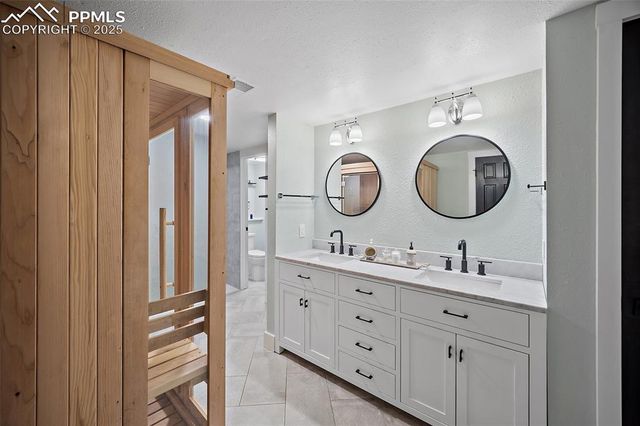 2855 Halleys Court, Colorado Springs, CO 80906