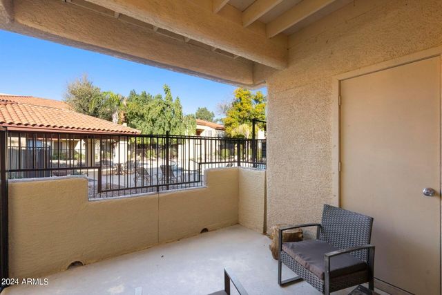 7008 E Gold Dust Avenue 103, Paradise Valley, AZ 85253