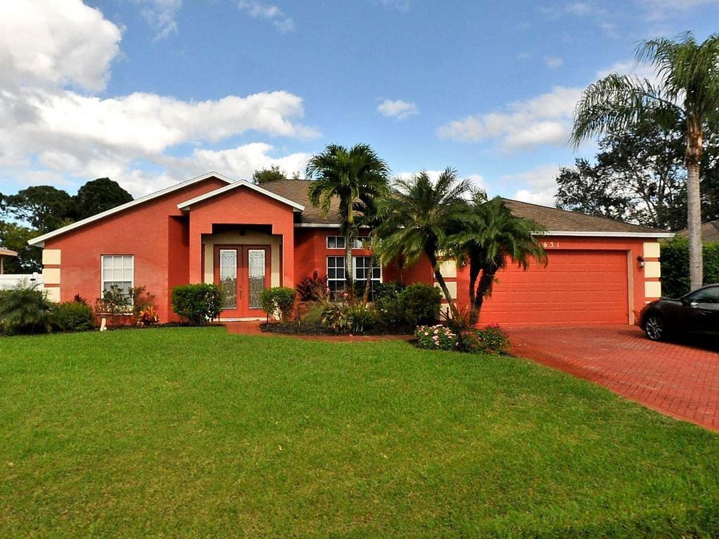 631 SE Stow Terrace, Port St Lucie, FL 34984