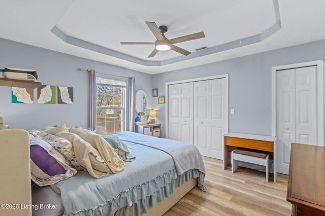 4012 Cedarway Ct, Louisville, KY 40229