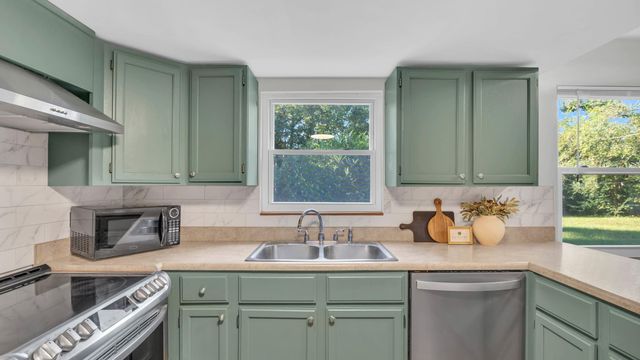 2316 Lakesite Drive, Soddy Daisy, TN 37379