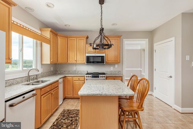 662 GERMANY RD, Stephens City, VA 22655