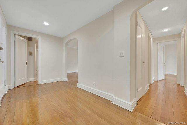 280 Bronxville Road 5X, Bronxville, NY 10708