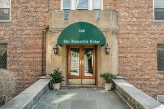 280 Bronxville Road 5X, Bronxville, NY 10708