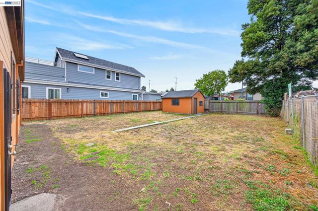 5616 Alameda Ave, Richmond, CA 94804