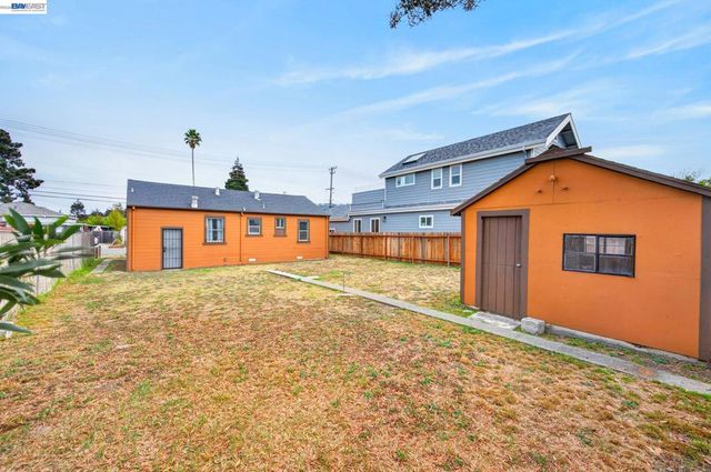 5616 Alameda Ave, Richmond, CA 94804