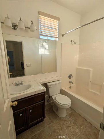 2471 Menlo, San Jacinto, CA 92583