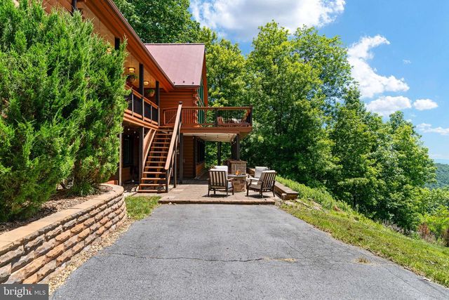 623 SHENANDOAH VALLEY DR, Front Royal, VA 22630