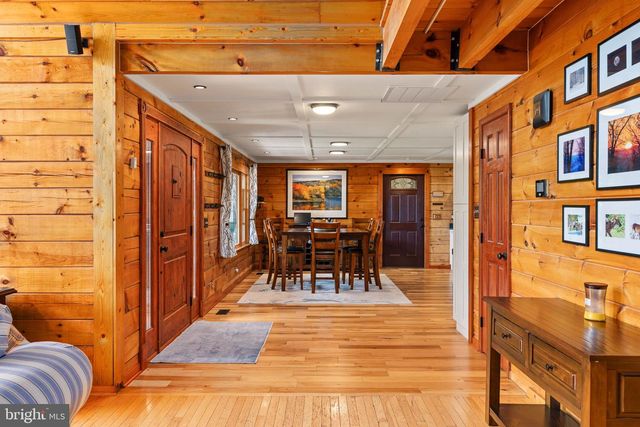 623 SHENANDOAH VALLEY DR, Front Royal, VA 22630