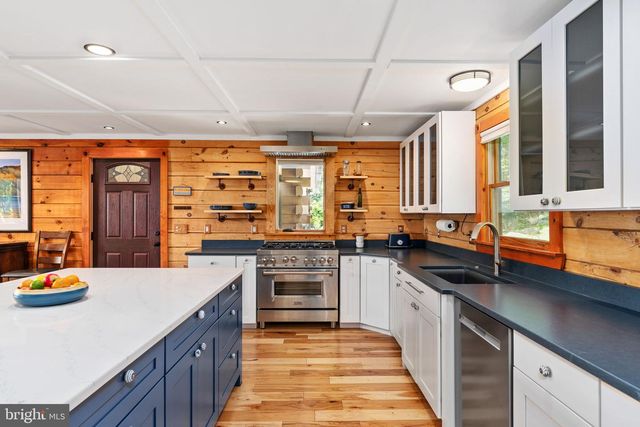 623 SHENANDOAH VALLEY DR, Front Royal, VA 22630