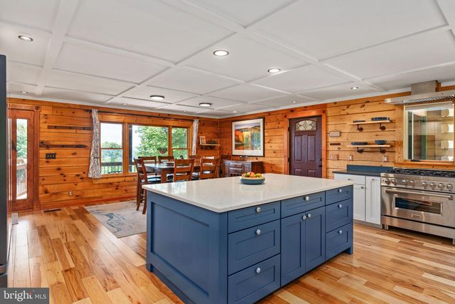 623 SHENANDOAH VALLEY DR, Front Royal, VA 22630