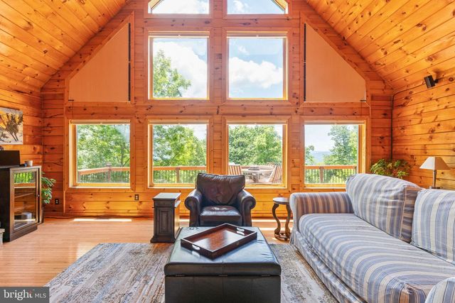 623 SHENANDOAH VALLEY DR, Front Royal, VA 22630