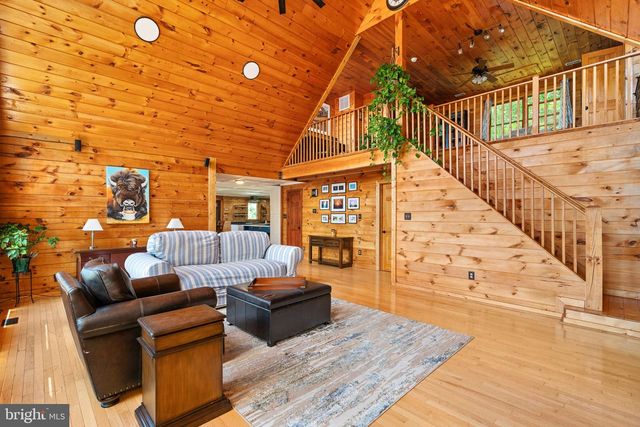 623 SHENANDOAH VALLEY DR, Front Royal, VA 22630