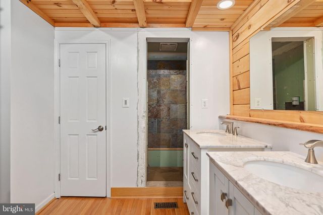 623 SHENANDOAH VALLEY DR, Front Royal, VA 22630