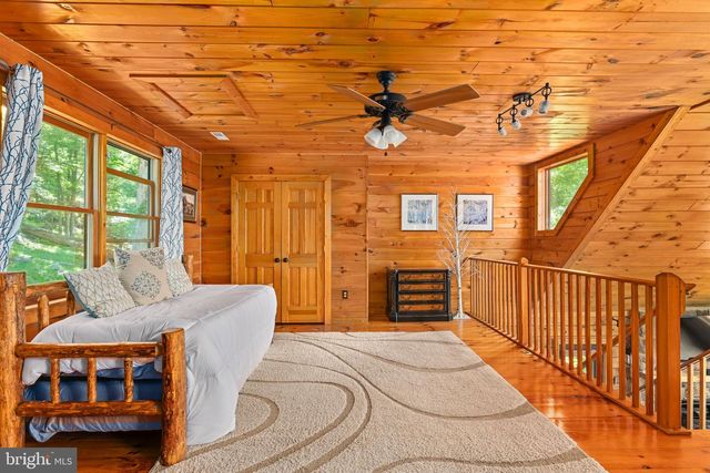 623 SHENANDOAH VALLEY DR, Front Royal, VA 22630