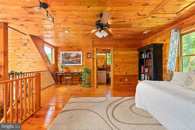 623 SHENANDOAH VALLEY DR, Front Royal, VA 22630