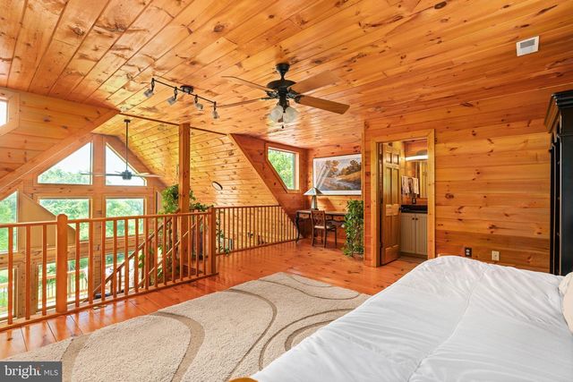623 SHENANDOAH VALLEY DR, Front Royal, VA 22630